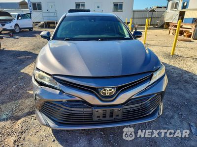 Piąte zdjęcie samochodu w środku: 2019 TOYOTA CAMRY L VIN:4T1B11HK3KU180325 - miniatura