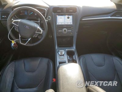 Zdjęcie 8 z 12 samochodu: 2017 FORD FUSION TITANIUM VIN:3FA6P0K93HR122001 - miniatura