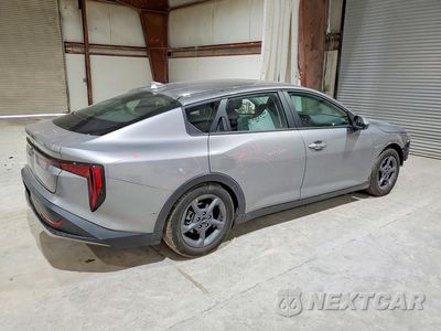 Trzecie zdjęcie samochodu z tyłu: 2025 KIA K4 LXS VIN:3KPFT4DE5SE136553 - miniatura