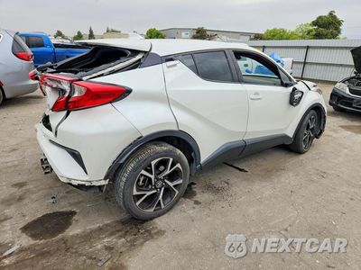 Trzecie zdjęcie samochodu z tyłu: 2019 TOYOTA C-HR XLE VIN:JTNKHMBXXK1047919 - miniatura