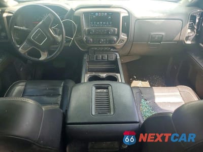 Zdjęcie 8 z 13 samochodu: 2018 GMC SIERRA K3500 DENALI VIN:1GT42YEY7JF150842 - miniatura