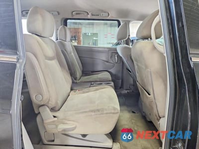 Zdjęcie 11 z 13 samochodu: 2017 NISSAN QUEST SV VIN:JN8AE2KP5H9170104 - miniatura
