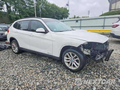 Czwarte zdjęcie samochodu z boku: 2015 BMW X1 XDRIVE28I VIN:WBAVL1C53FVY36601 - miniatura