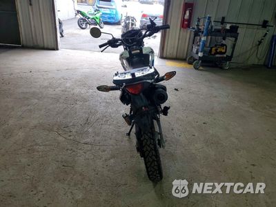 Czwarte zdjęcie samochodu z boku: 2023 HONDA XR150L E VIN:3H1KD1316PD007609 - miniatura