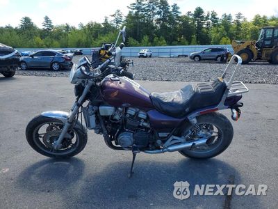 Trzecie zdjęcie samochodu z tyłu: 1983 HONDA VF1100 C VIN:JH2SC1208DM016505 - miniatura