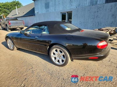 Drugie zdjęcie samochodu z przodu: 2000 JAGUAR XK8 VIN:SAJJA42C9YNA09427 - miniatura
