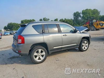 Trzecie zdjęcie samochodu z tyłu: 2012 JEEP COMPASS SPORT VIN:1C4NJDBB2CD662149 - miniatura