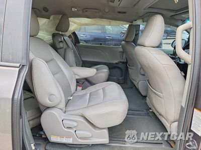 Zdjęcie 10 z 12 samochodu: 2015 TOYOTA SIENNA XLE PREMIUM 8-PASSENGER VIN:5TDYK3DC3FS636789 - miniatura