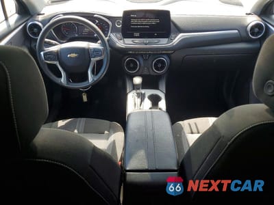 Zdjęcie 8 z 14 samochodu: 2023 CHEVROLET BLAZER 2LT VIN:3GNKBHR42PS183631 - miniatura