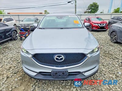 Piąte zdjęcie samochodu w środku: 2018 MAZDA CX-5 SPORT VIN:JM3KFBBM8J0353677 - miniatura