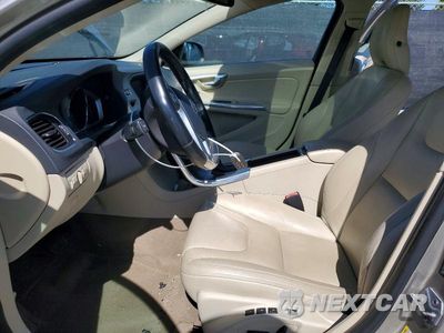 Zdjęcie 7 z 12 samochodu: 2014 VOLVO S60 T5 VIN:YV1612FH4E2282472 - miniatura