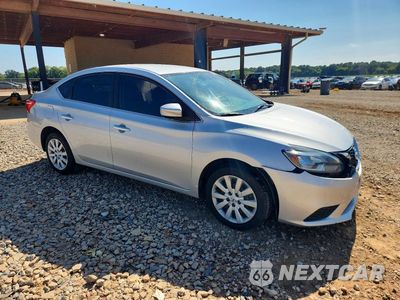 Czwarte zdjęcie samochodu z boku: 2018 NISSAN SENTRA S VIN:3N1AB7APXJY292639 - miniatura