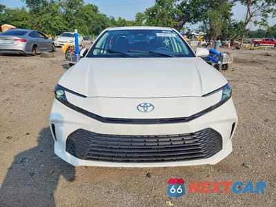 Piąte zdjęcie samochodu w środku: 2026 TOYOTA CAMRY LE VIN:4T1DAACK1TU722877 - miniatura