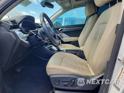 Zdjęcie 7 z 13 samochodu: 2020 AUDI Q3 PREMIUM PLUS VIN:WA1BECF36L1021666 - miniatura
