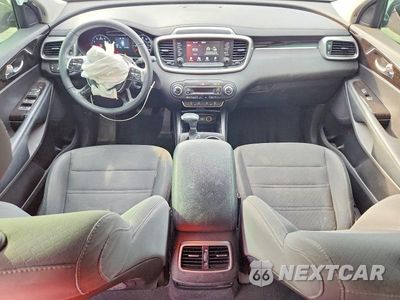 Zdjęcie 8 z 14 samochodu: 2020 KIA SORENTO LX VIN:5XYPG4A37LG637024 - miniatura