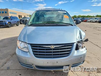 Piąte zdjęcie samochodu w środku: 2005 CHRYSLER TOWN & COUNTRY VIN:1C4GP45R05B352595 - miniatura