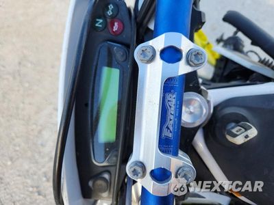 Zdjęcie 7 z 9 samochodu: 2018 HUSQVARNA SUPERMOTO 701 DIRT BIKE VIN:VBKUSV400JM717445 - miniatura