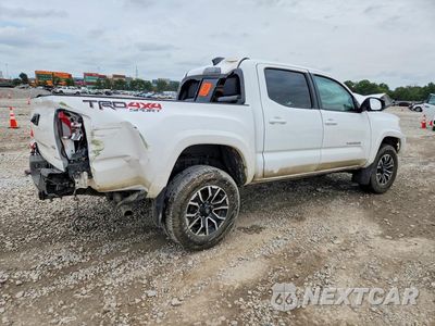 Trzecie zdjęcie samochodu z tyłu: 2021 TOYOTA TACOMA SR5 VIN:5TFCZ5ANXMX253141 - miniatura
