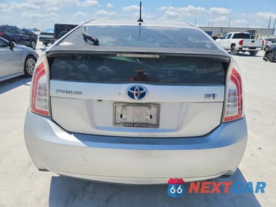 Zdjęcie 6 z 13 samochodu: 2013 TOYOTA PRIUS THREE VIN:JTDKN3DU0D5600115 - miniatura