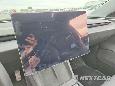 Zdjęcie 9 z 12 samochodu: 2025 TESLA MODEL 3 VIN:5YJ3E1EAXSF916114 - miniatura