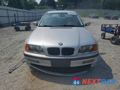 Piąte zdjęcie samochodu w środku: 2001 BMW 325 I VIN:WBAAV33411FU95908 - miniatura