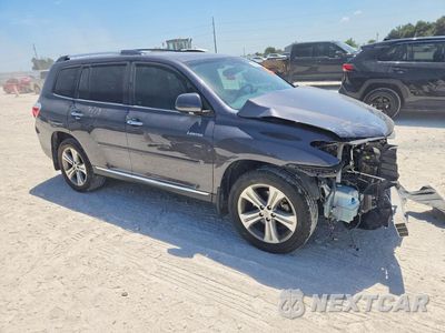 Czwarte zdjęcie samochodu z boku: 2013 TOYOTA HIGHLANDER LIMITED VIN:5TDYK3EH7DS109605 - miniatura