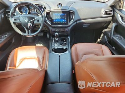 Zdjęcie 8 z 12 samochodu: 2017 MASERATI GHIBLI VIN:ZAM57XSA9H1206127 - miniatura