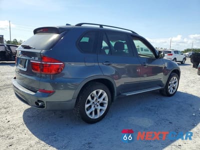 Trzecie zdjęcie samochodu z tyłu: 2013 BMW X5 XDRIVE35I VIN:5UXZV4C5XD0B04705 - miniatura