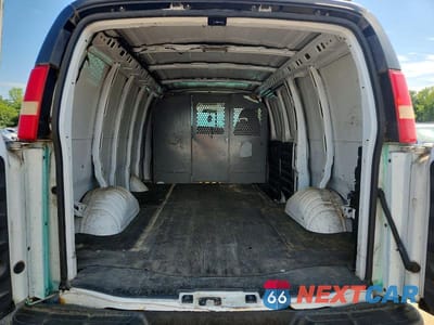 Zdjęcie 10 z 13 samochodu: 2008 CHEVROLET EXPRESS G2500 VIN:1GCGG25C381134788 - miniatura