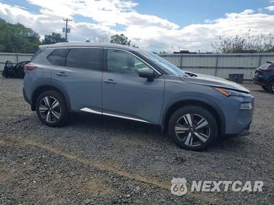 Czwarte zdjęcie samochodu z boku: 2021 NISSAN ROGUE SL VIN:5N1AT3CB4MC745117 - miniatura