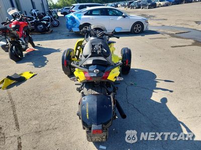 Czwarte zdjęcie samochodu z boku: 2014 CAN-AM SPYDER ROADSTER RS VIN:2BXNABC11EV000029 - miniatura