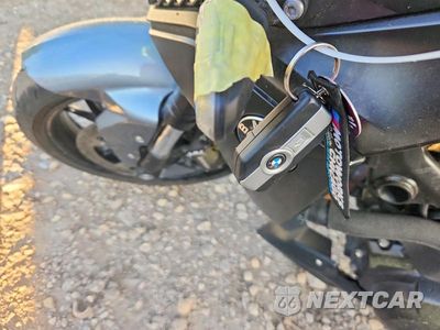 Zdjęcie 8 z 9 samochodu: 2023 BMW F 900 R VIN:WB10K1308P6G67904 - miniatura