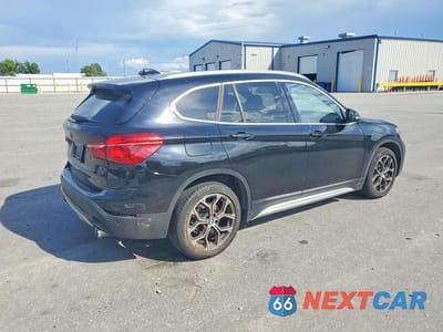 Trzecie zdjęcie samochodu z tyłu: 2021 BMW X1 XDRIVE28I VIN:WBXJG9C04M3M74430 - miniatura
