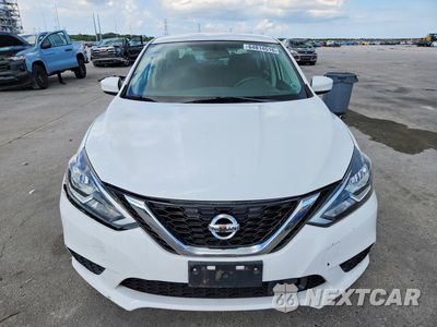 Piąte zdjęcie samochodu w środku: 2018 NISSAN SENTRA S VIN:3N1AB7AP8JY286869 - miniatura