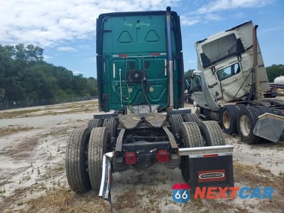 Zdjęcie 6 z 13 samochodu: 2010 FREIGHTLINER CASCADIA 125 VIN:1FUJGLDR1ALAF1055 - miniatura