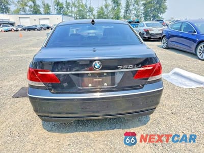 Zdjęcie 6 z 12 samochodu: 2007 BMW 750 VIN:WBAHN83597DT66565 - miniatura