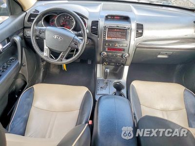 Zdjęcie 8 z 13 samochodu: 2011 KIA SORENTO EX VIN:5XYKUDA12BG030609 - miniatura