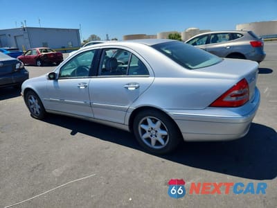 Drugie zdjęcie samochodu z przodu: 2004 MERCEDES-BENZ C 240 VIN:WDBRF61J14F554570 - miniatura