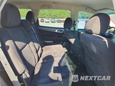 Zdjęcie 10 z 12 samochodu: 2014 NISSAN PATHFINDER S VIN:5N1AR2MN5EC632201 - miniatura