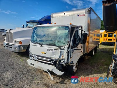 2023 CHEVROLET 5500HD - BOX TRUCK JALEEW162P7901366 - główne zdjęcie licytacji z USA - miniatura