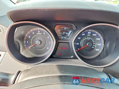 Zdjęcie 9 z 12 samochodu: 2014 HYUNDAI ELANTRA SE VIN:5NPDH4AE2EH519959 - miniatura