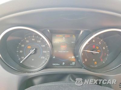 Zdjęcie 9 z 13 samochodu: 2017 JAGUAR F-PACE PREMIUM VIN:SADCJ2BV9HA089091 - miniatura