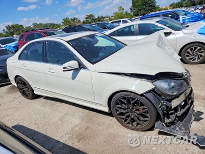 Czwarte zdjęcie samochodu z boku: 2012 MERCEDES-BENZ C 300 4MATIC VIN:WDDGF8BB6CR214362 - miniatura