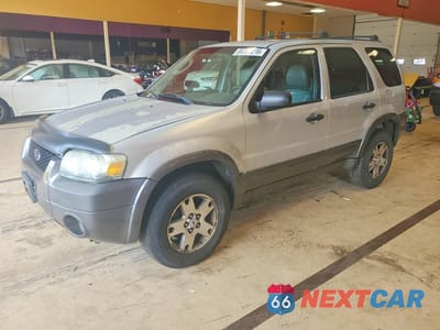 2005 FORD ESCAPE XLT 1FMYU93165KA67418 - główne zdjęcie licytacji z USA - miniatura