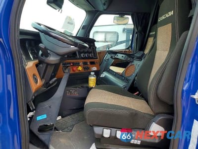 Zdjęcie 7 z 11 samochodu: 2024 FREIGHTLINER CASCADIA VIN:3AKJHHDR8RSVB0685 - miniatura
