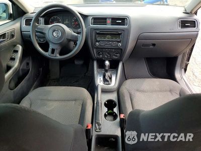 Zdjęcie 8 z 13 samochodu: 2013 VOLKSWAGEN JETTA BASE VIN:3VW2K7AJ5DM206157 - miniatura