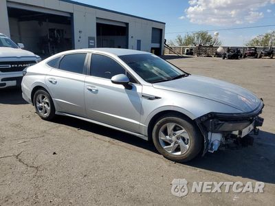 Czwarte zdjęcie samochodu z boku: 2025 HYUNDAI SONATA SE VIN:KMHL24JA8SA506254 - miniatura