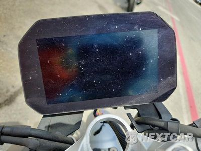 Zdjęcie 7 z 8 samochodu: 2022 BMW F 900 R VIN:WB10K1305N6F09761 - miniatura