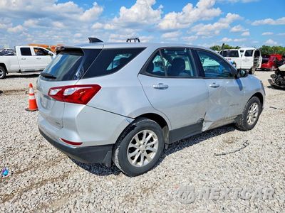 Trzecie zdjęcie samochodu z tyłu: 2018 CHEVROLET EQUINOX LS VIN:2GNAXREV4J6107223 - miniatura