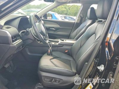 Zdjęcie 7 z 14 samochodu: 2025 TOYOTA GRAND HIGHLANDER XLE VIN:5TDAAAB57SS092689 - miniatura
